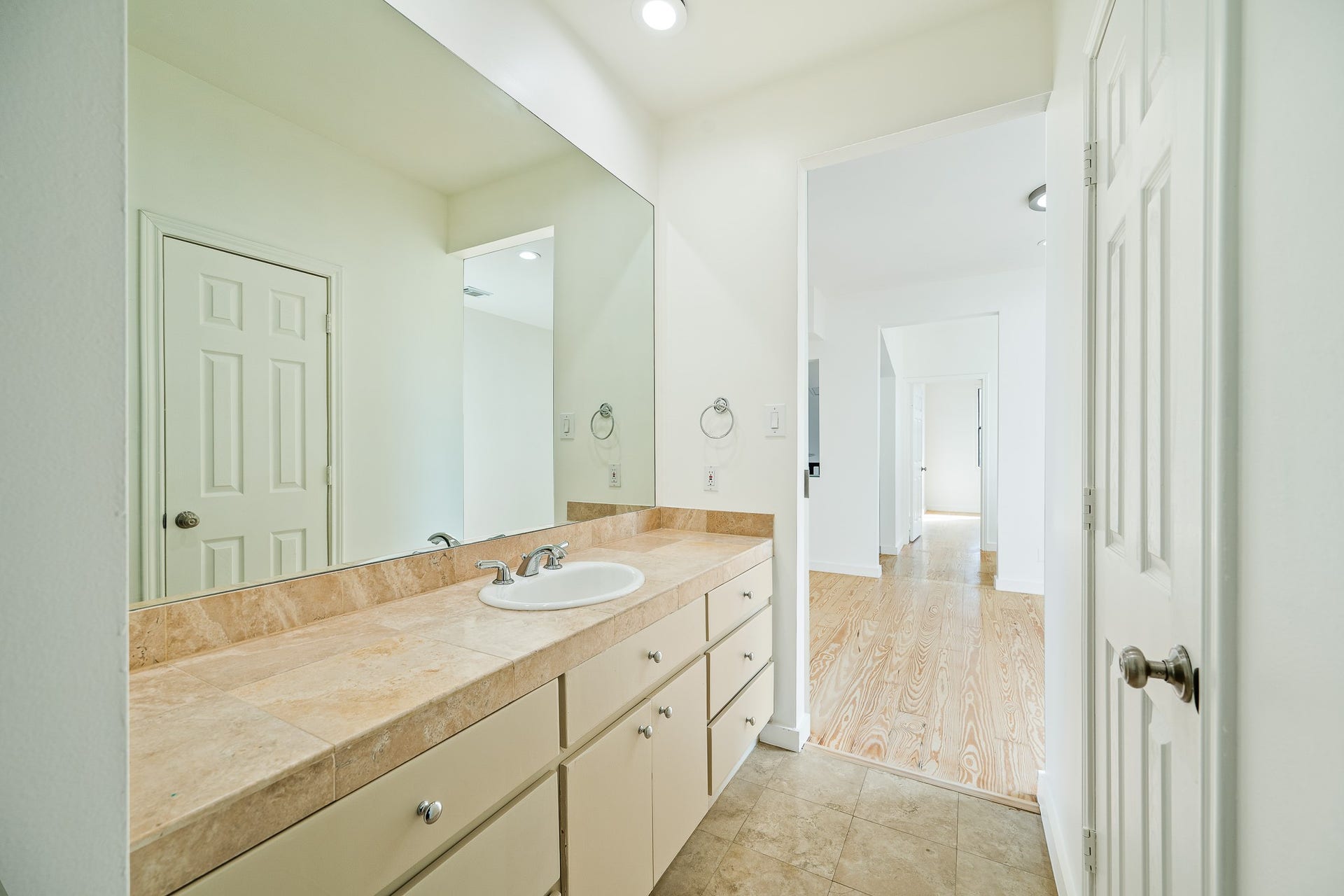 235 Malone Street, Houston, TX 77007 235 Malone Street, Houston, TX 77007