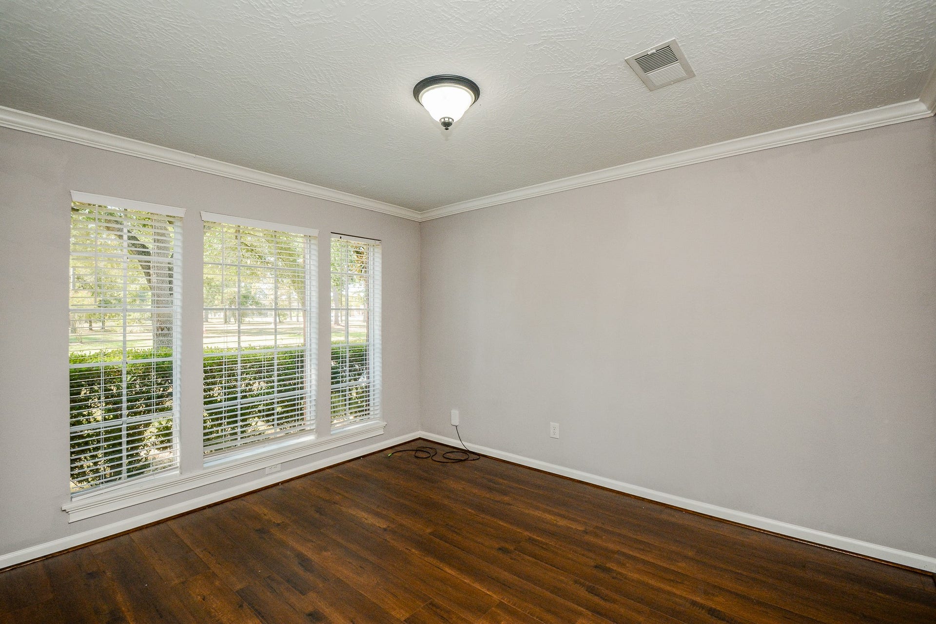 11610 Cypresswood Drive, Houston, TX 77070 11610 Cypresswood Drive, Houston, TX 77070