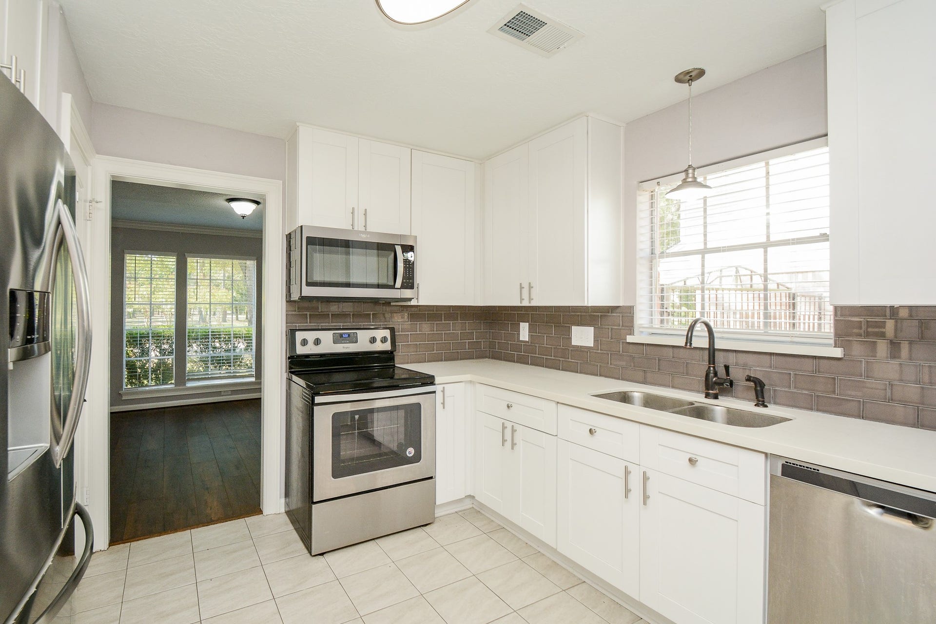 11610 Cypresswood Drive, Houston, TX 77070 11610 Cypresswood Drive, Houston, TX 77070