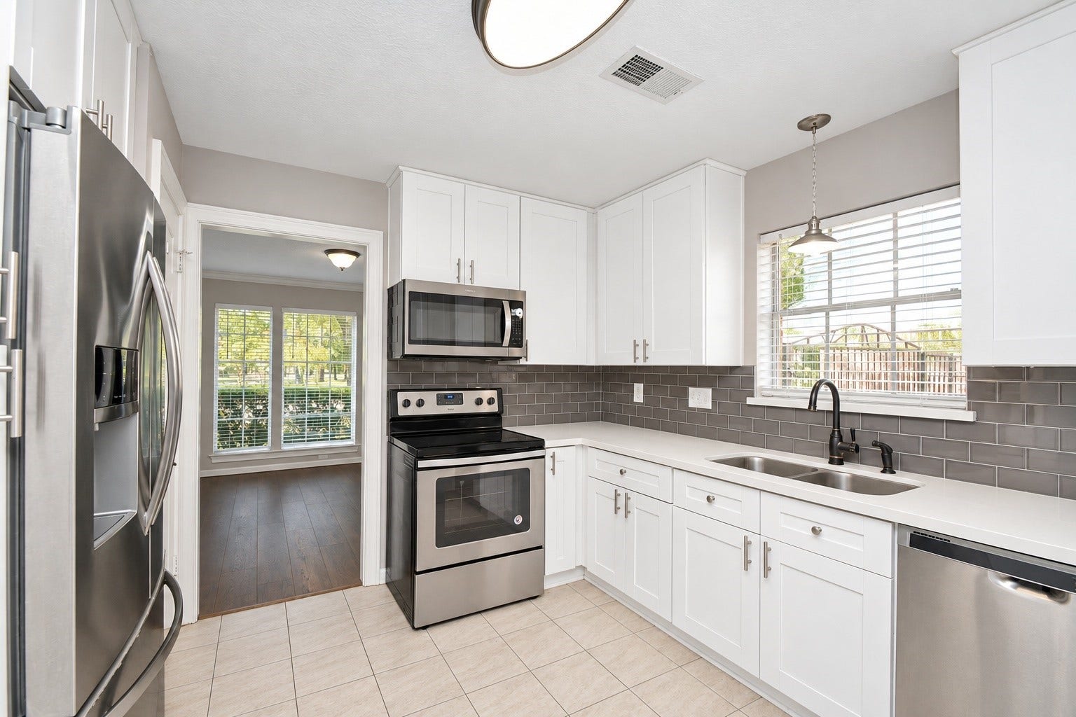 11610 Cypresswood Drive, Houston, TX 77070 11610 Cypresswood Drive, Houston, TX 77070