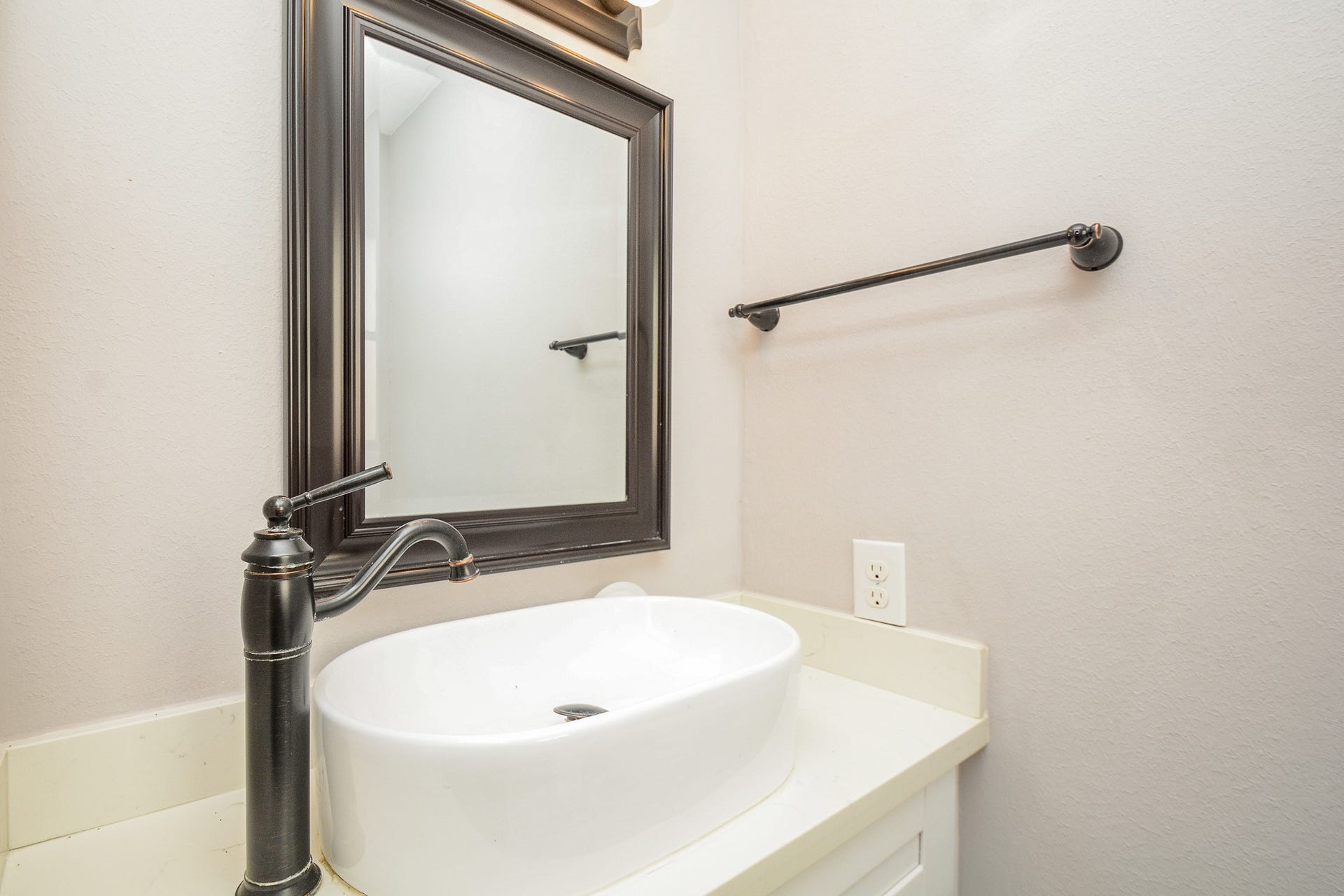11610 Cypresswood Drive, Houston, TX 77070 11610 Cypresswood Drive, Houston, TX 77070
