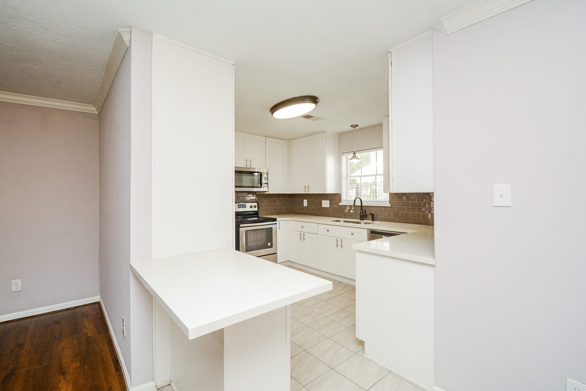 11610 Cypresswood Drive, Houston, TX 77070 11610 Cypresswood Drive, Houston, TX 77070