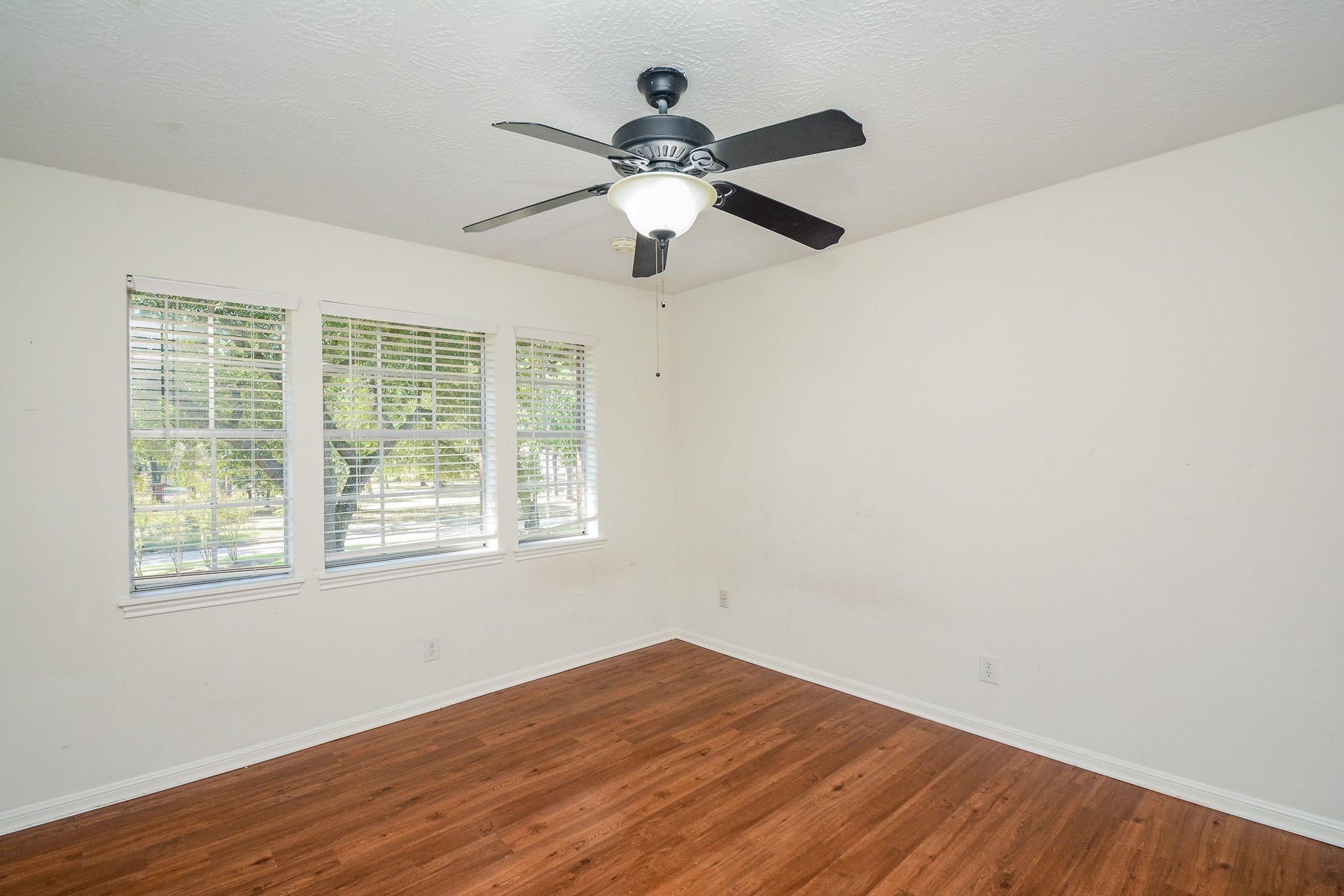 11610 Cypresswood Drive, Houston, TX 77070 11610 Cypresswood Drive, Houston, TX 77070
