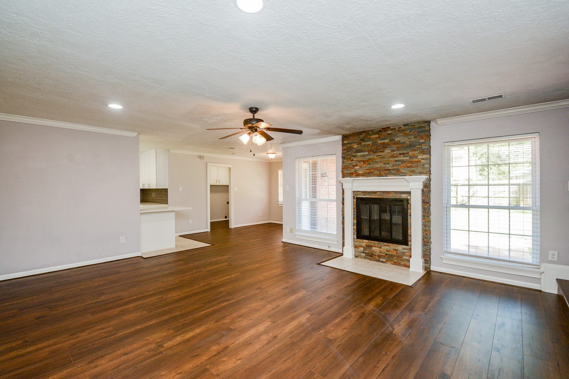 11610 Cypresswood Drive, Houston, TX 77070 11610 Cypresswood Drive, Houston, TX 77070
