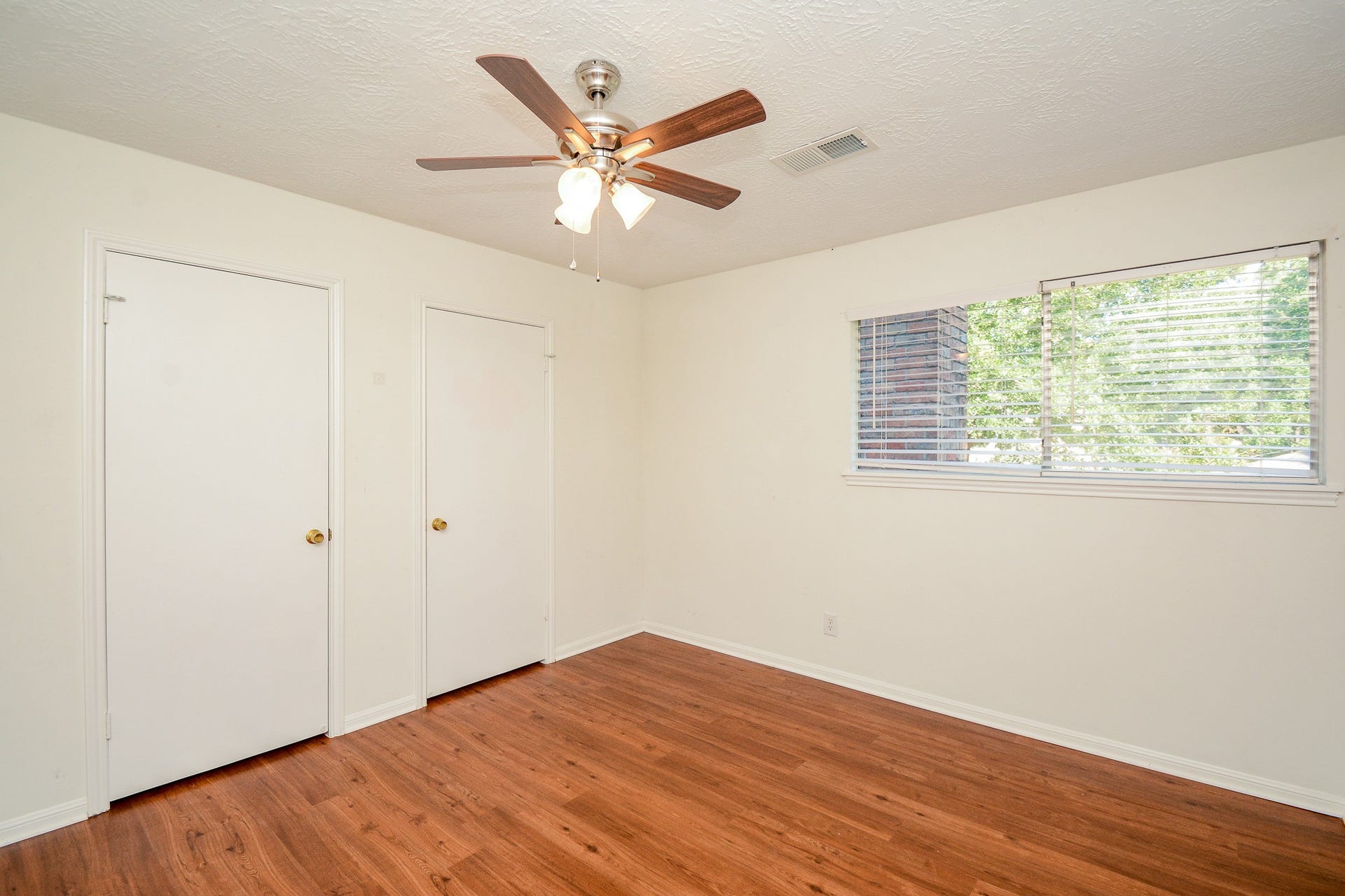 11610 Cypresswood Drive, Houston, TX 77070 11610 Cypresswood Drive, Houston, TX 77070