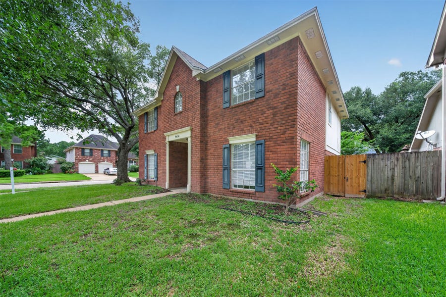 Property photo for 9414 Calwood Circle, Spring, TX