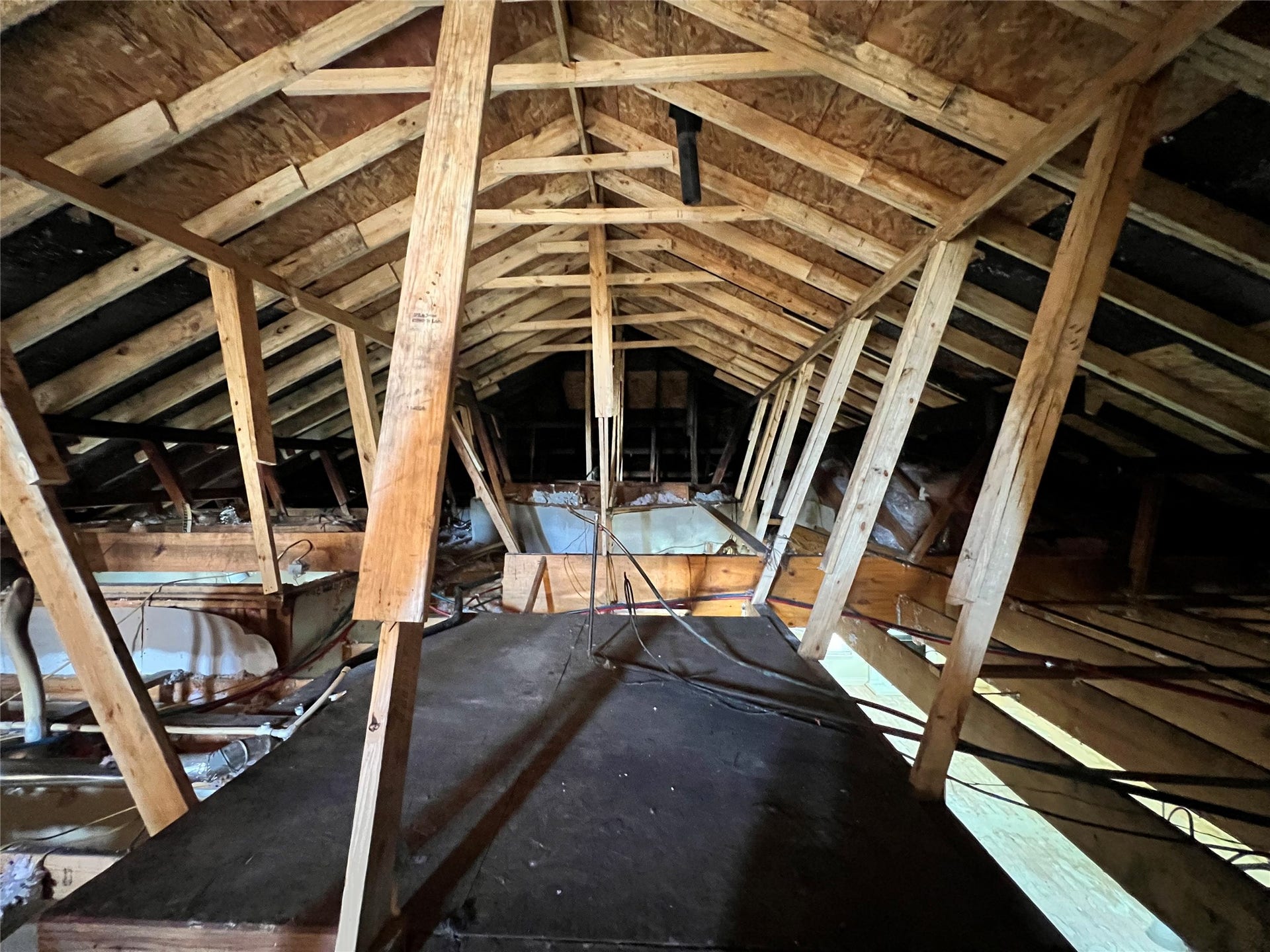 715 Marbrook Saddle Lane, League City, TX 77573 Attic