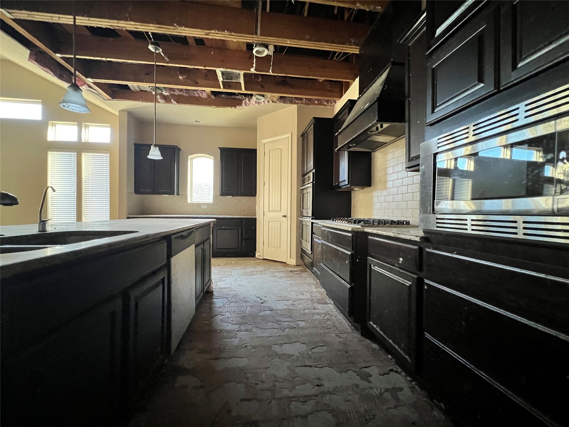 715 Marbrook Saddle Lane, League City, TX 77573 Kitchen