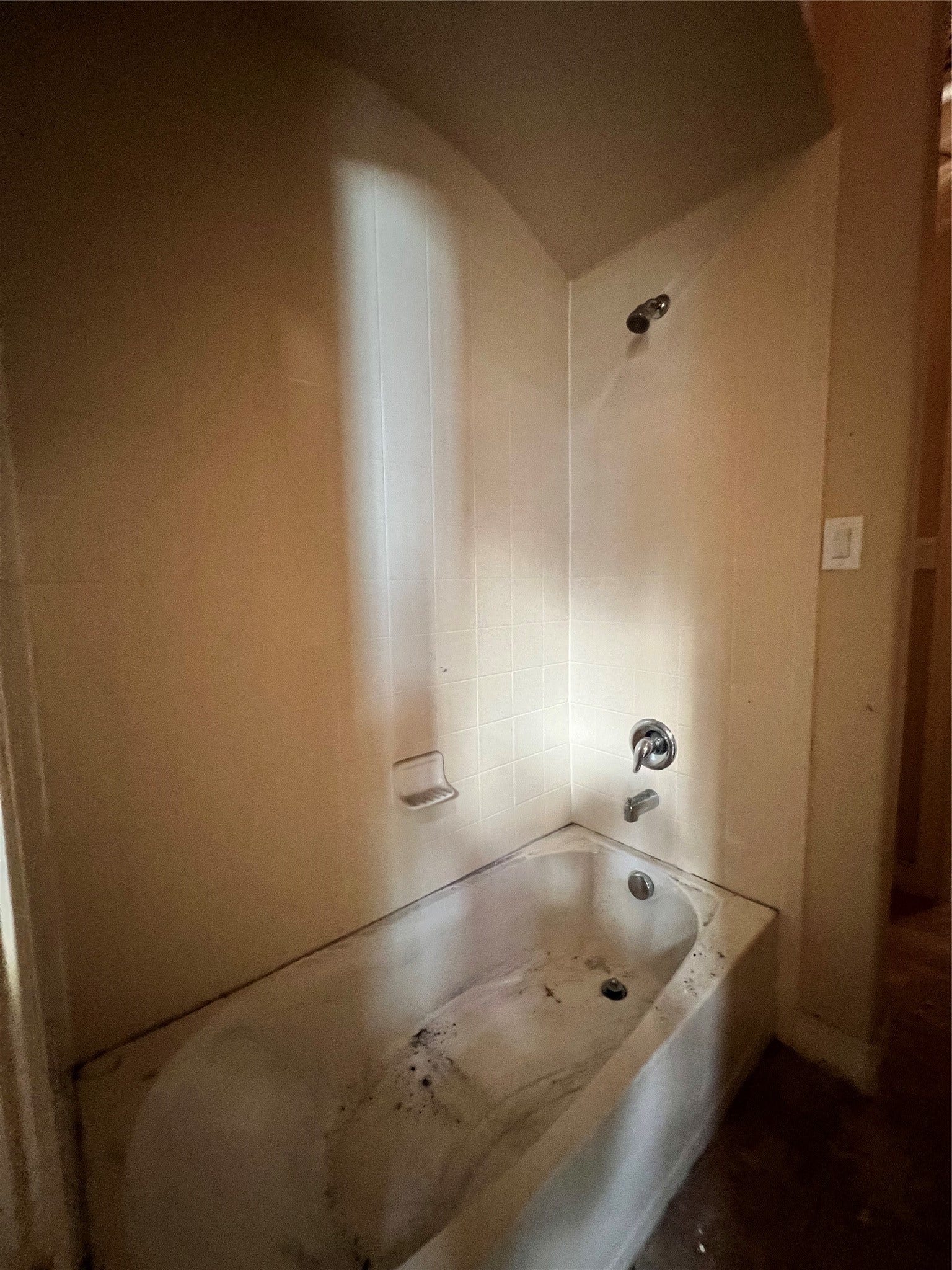 715 Marbrook Saddle Lane, League City, TX 77573 Front bathroom