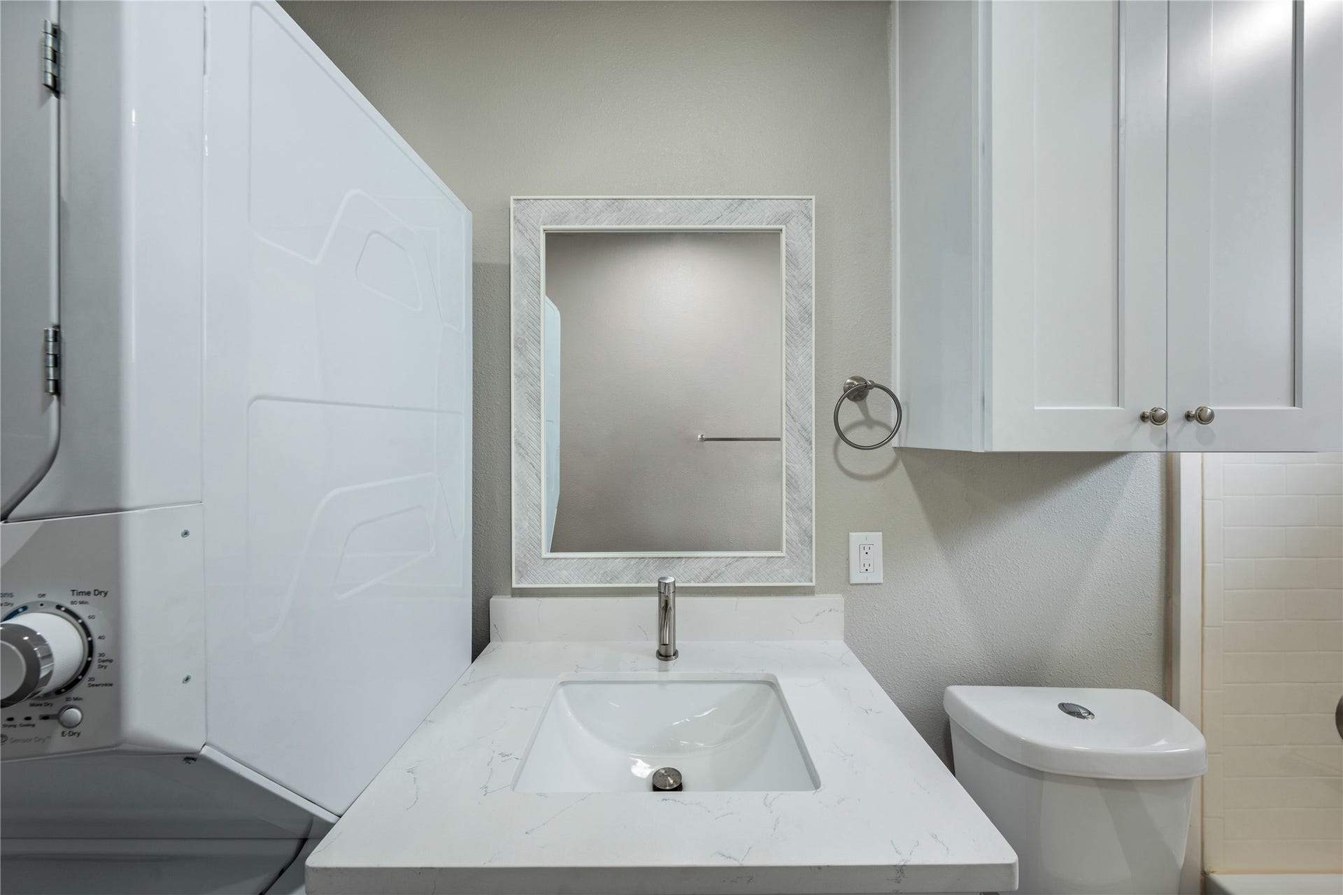 211 N Milby Street, #4, Houston, TX 77003 Bathroom