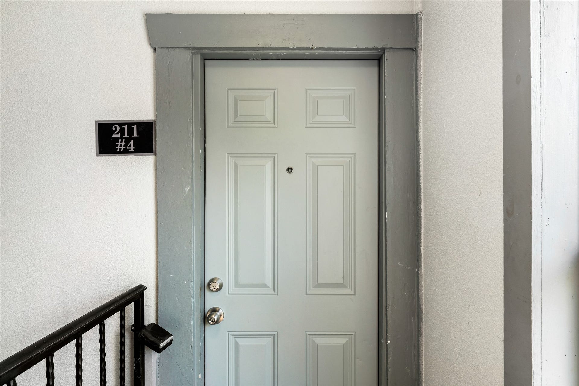 211 N Milby Street, #4, Houston, TX 77003 Entry Door