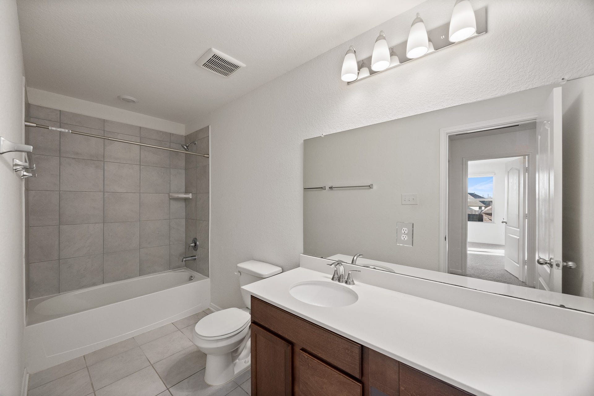 25619 Cartington Lane, Katy, TX 77493 Second bathroom