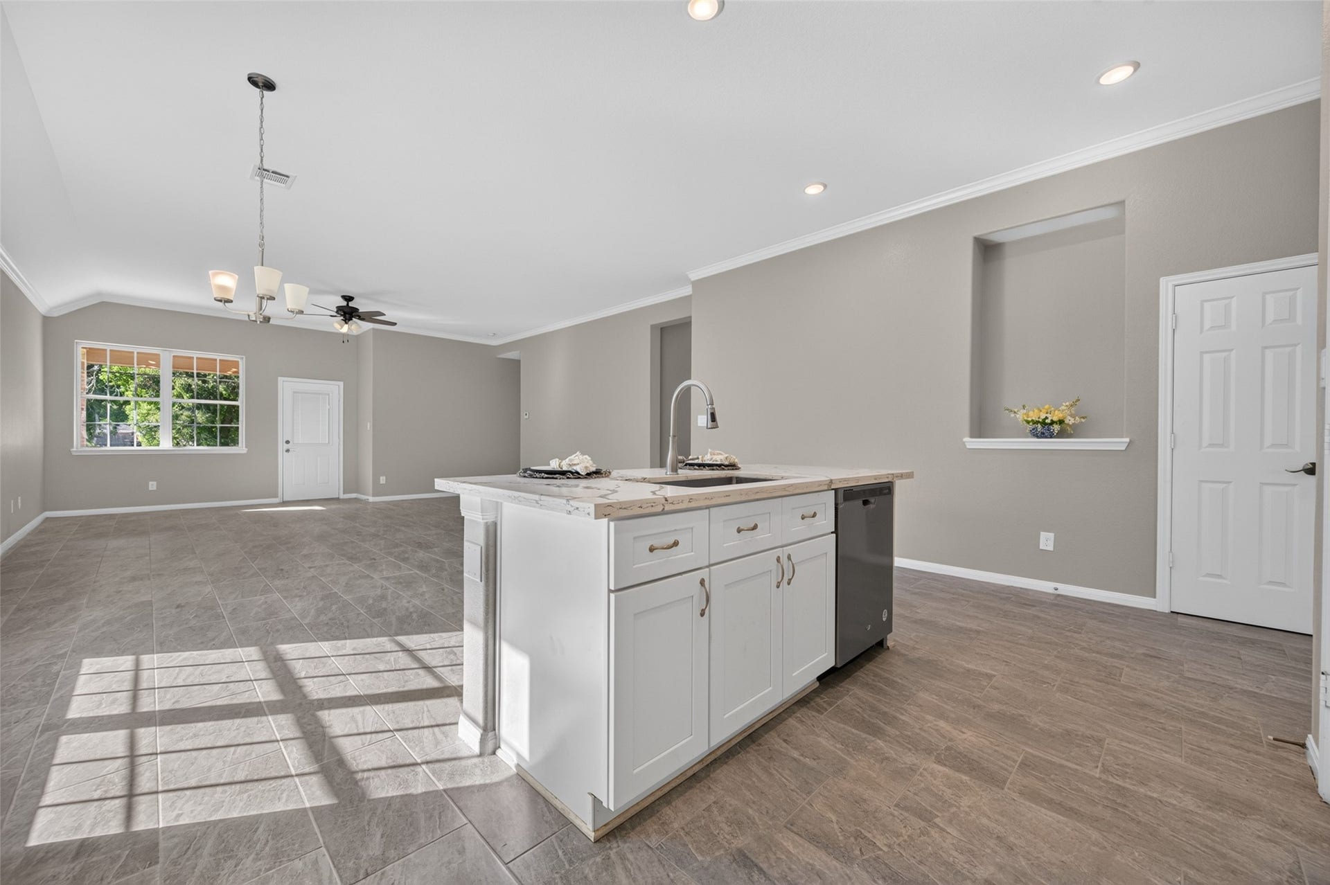 710 Hackberry Street, La Marque, TX 77568 710 Hackberry Street, La Marque, TX 77568