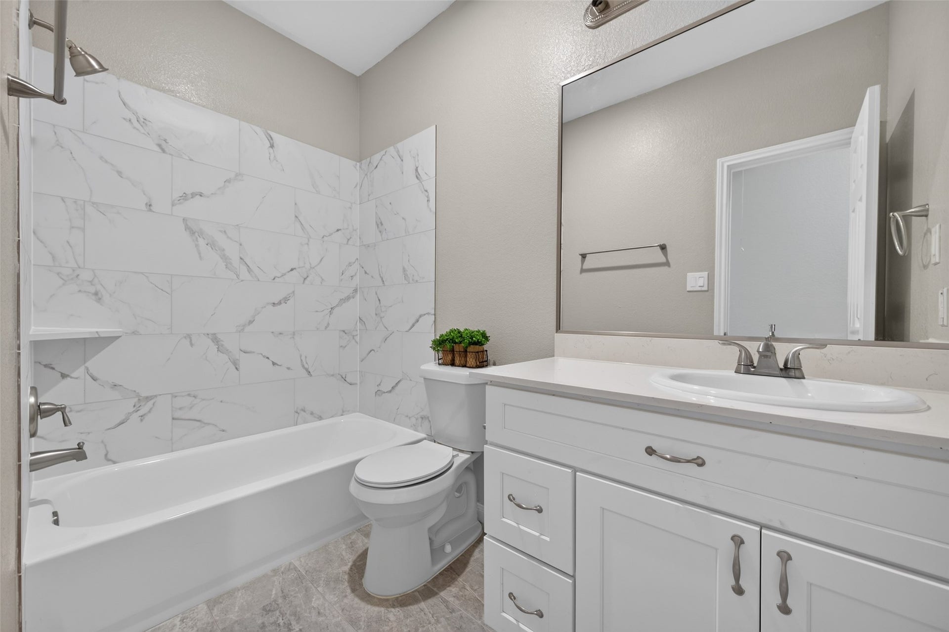 710 Hackberry Street, La Marque, TX 77568 710 Hackberry Street, La Marque, TX 77568