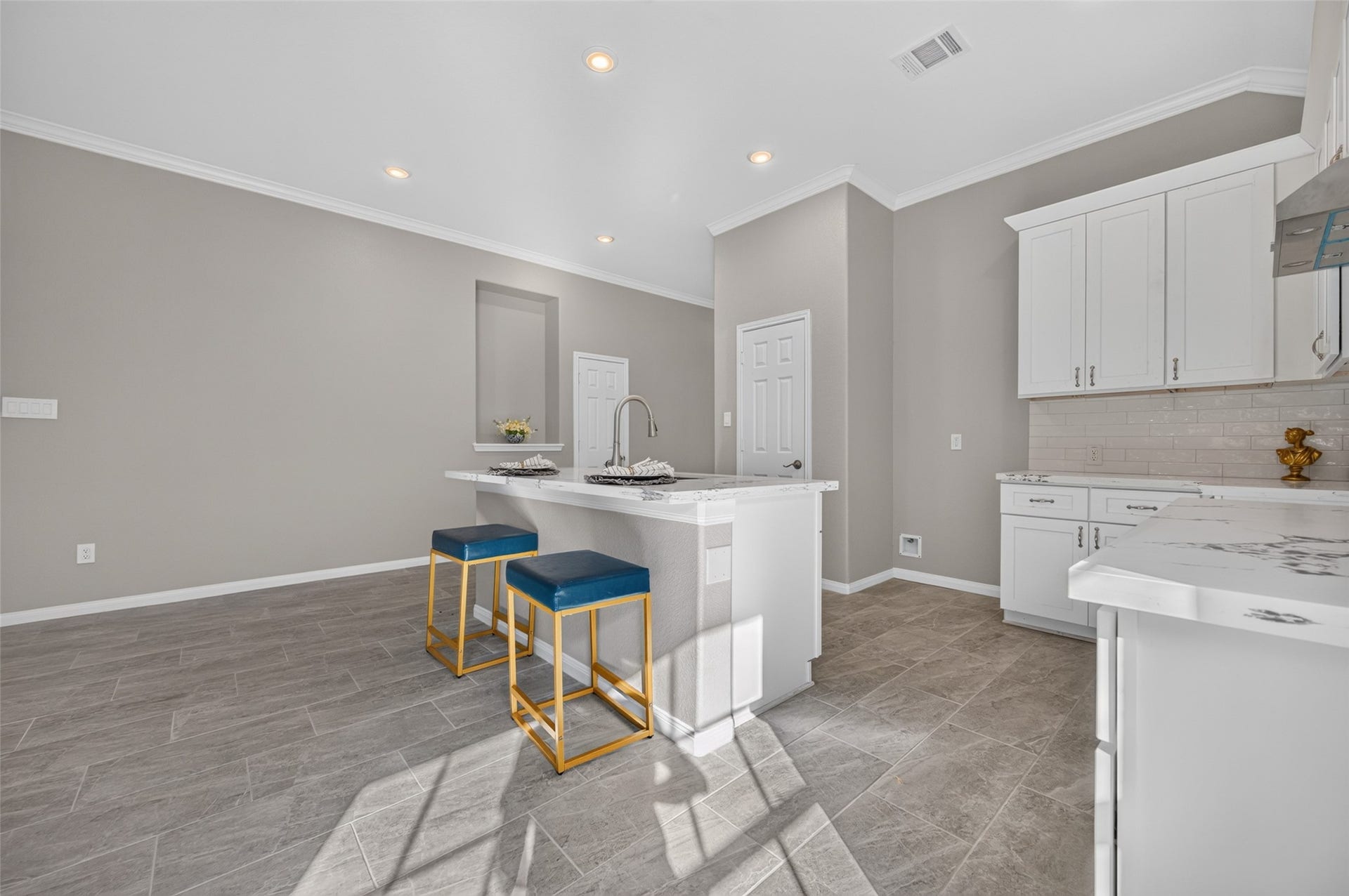 710 Hackberry Street, La Marque, TX 77568 710 Hackberry Street, La Marque, TX 77568