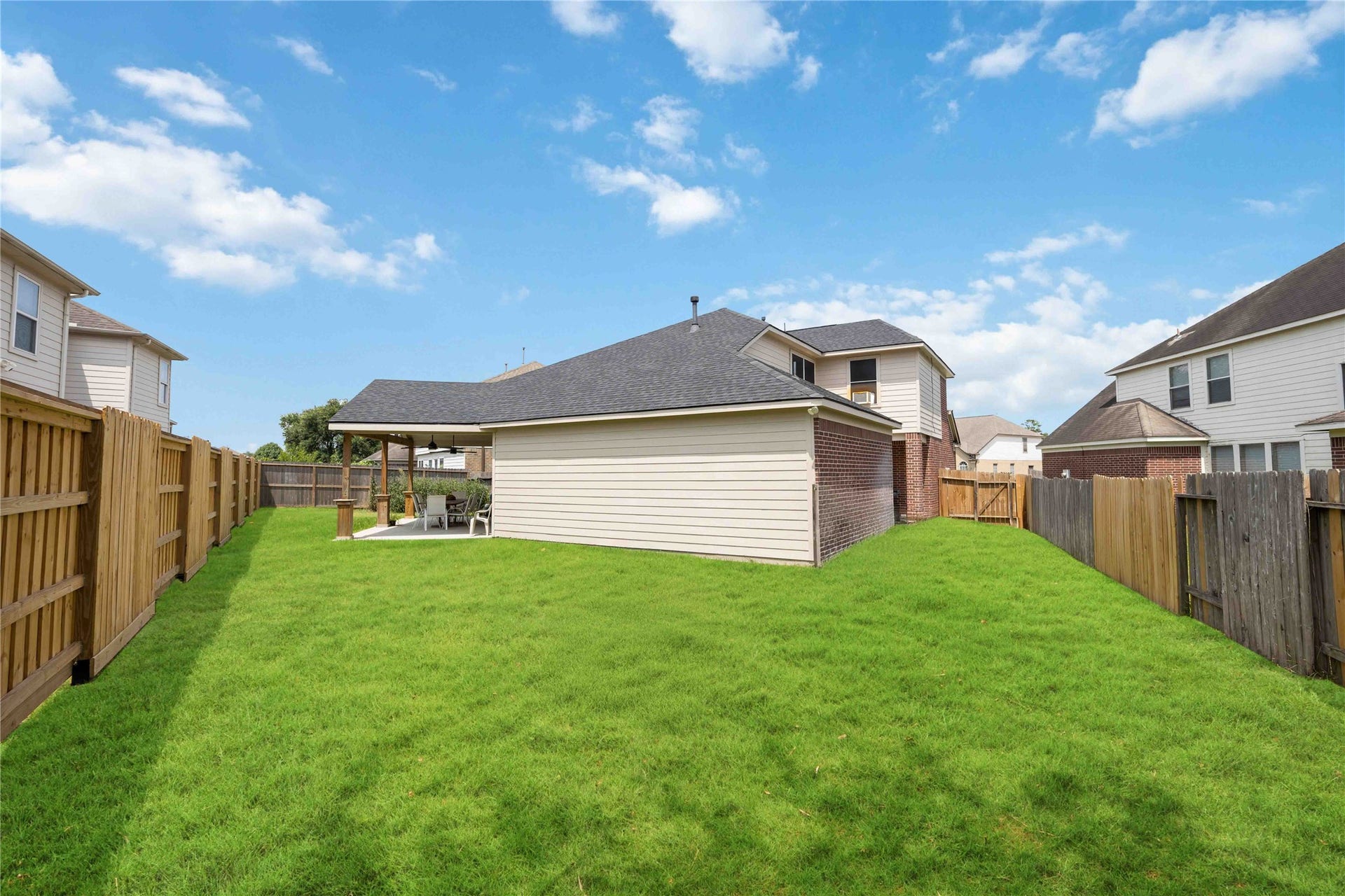 Lot size 7,634 square foot. Sprinkler system in front and rear.