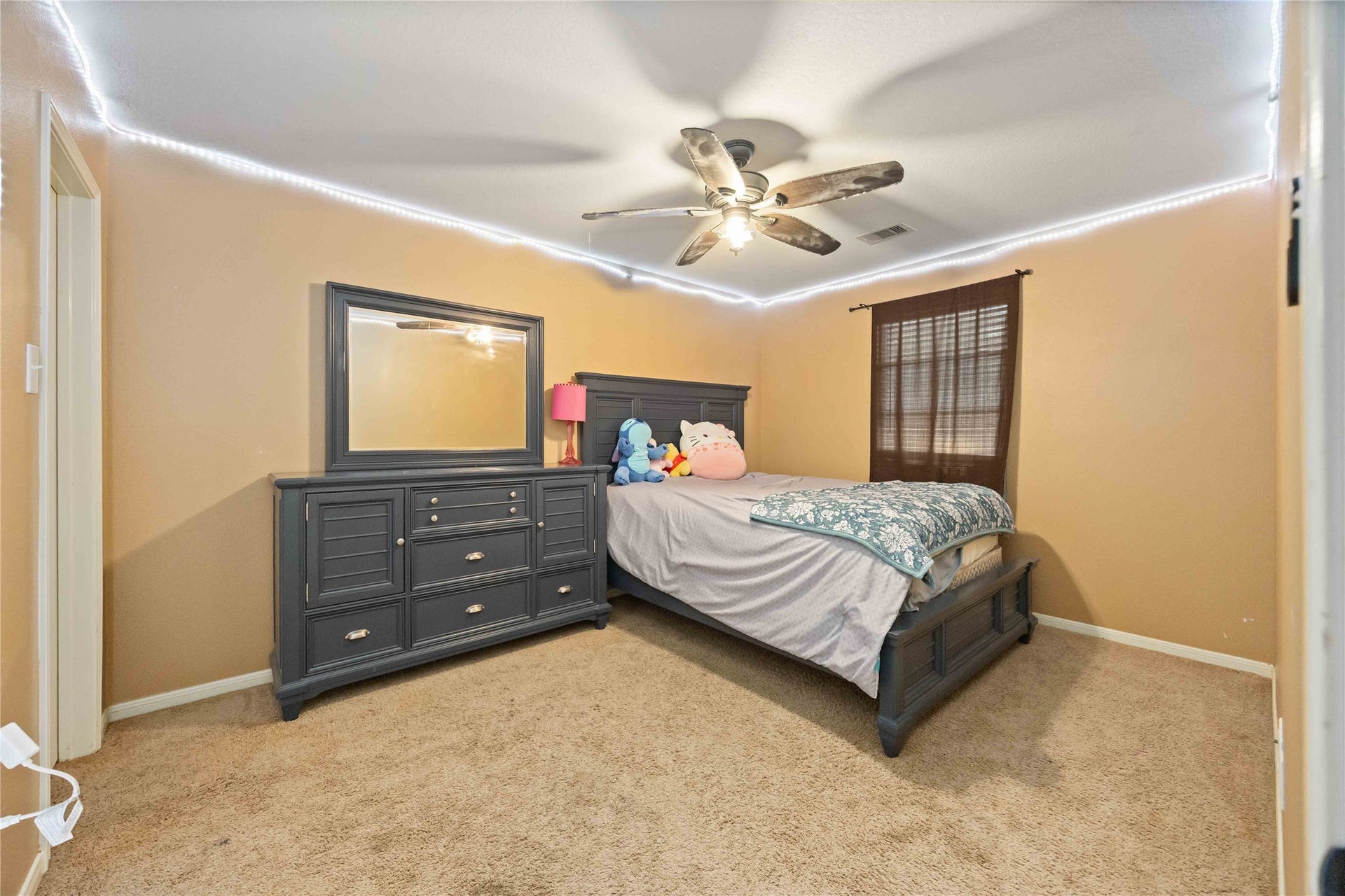 3rd bedroom upstairs