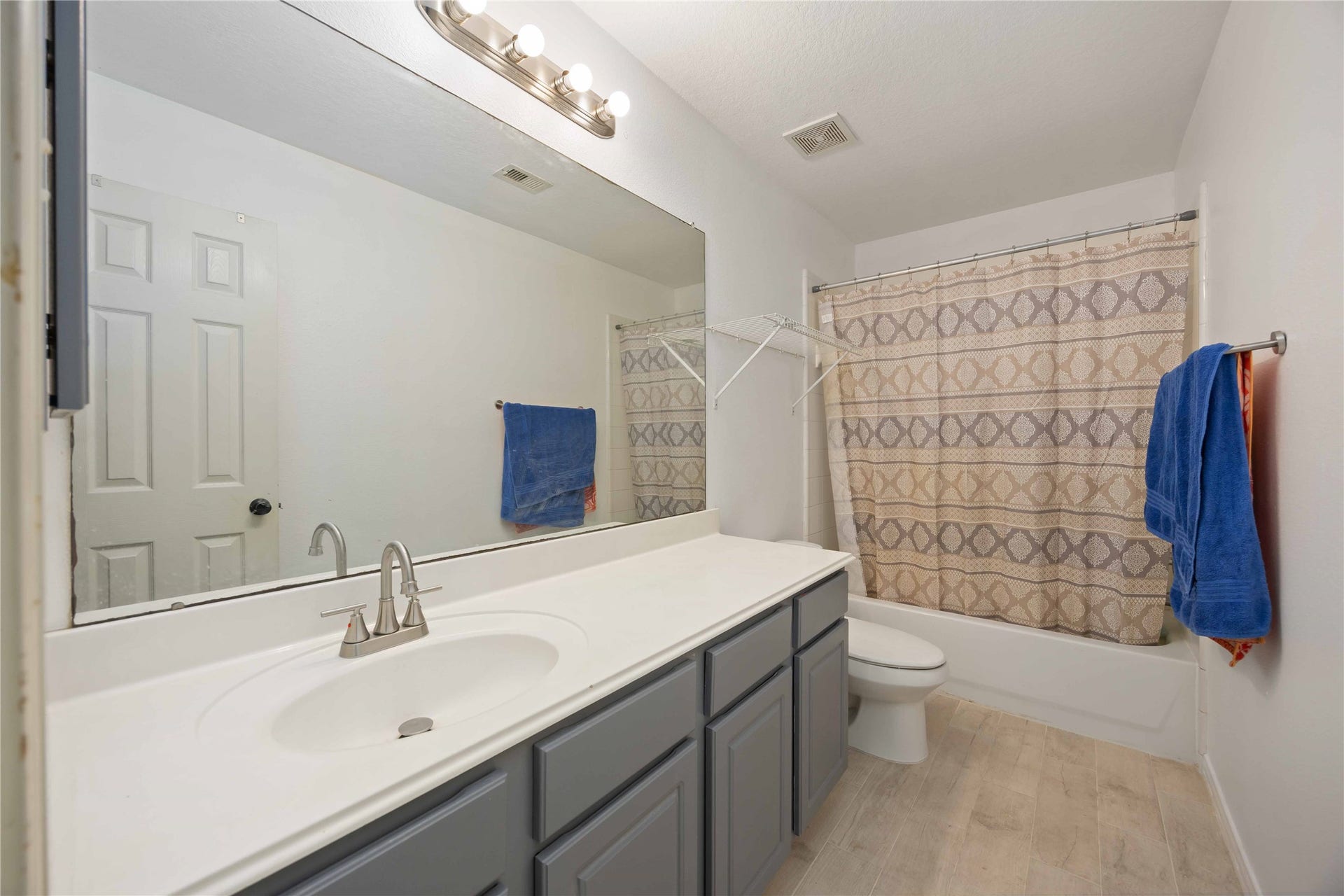 Secondary bathroom upstairs. Newly upgraded.