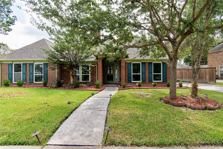 Property photo for 11727 Mighty Redwood Drive, Pasadena, TX