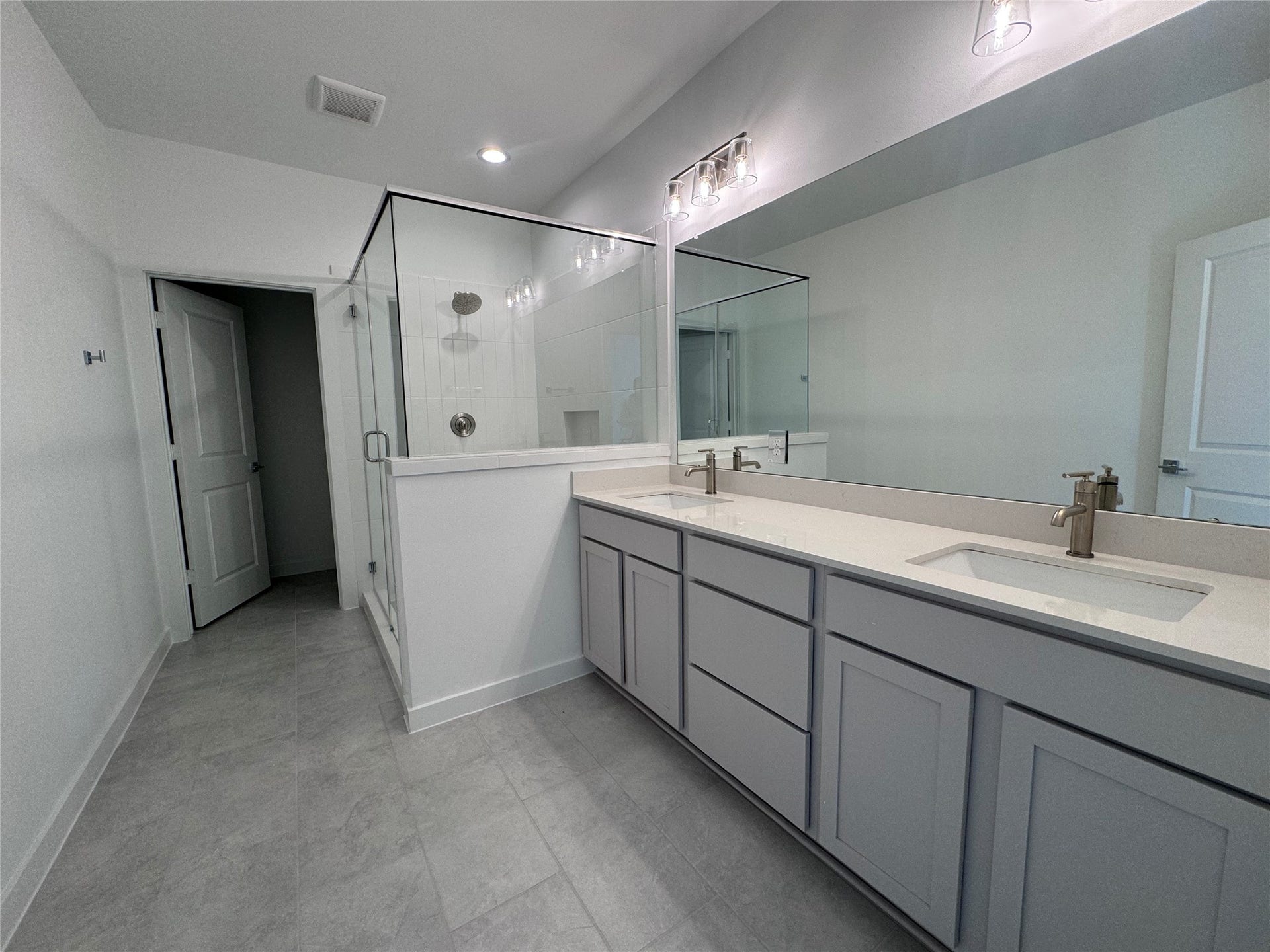 3105 Dennis Street, Houston, TX 77004 3105 Dennis Street, Houston, TX 77004