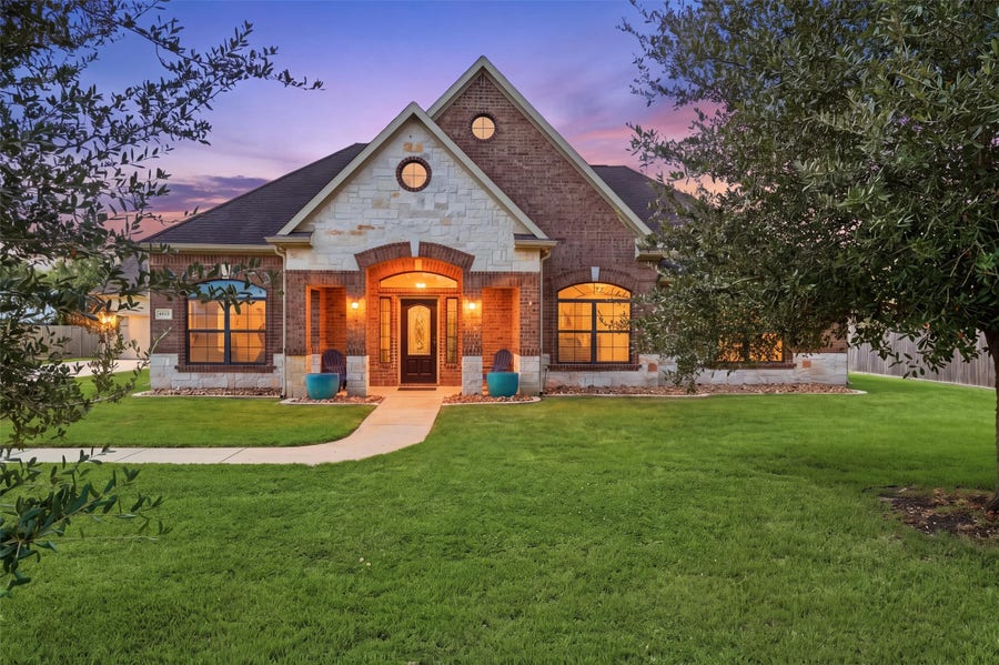 Property photo for 4810 Magnolia Bend Drive, Rosharon, TX
