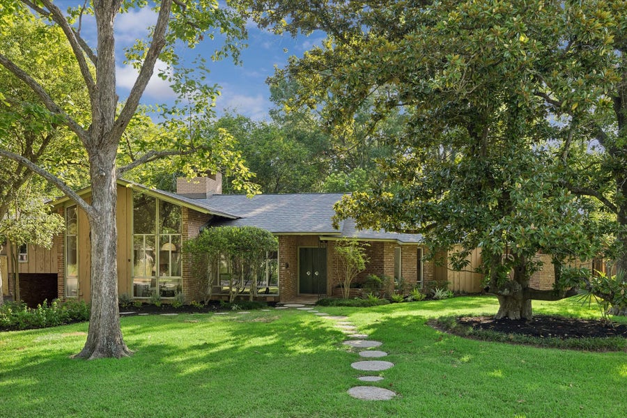Property photo for 1119 Green Valley Drive, Spring Valley Village, TX