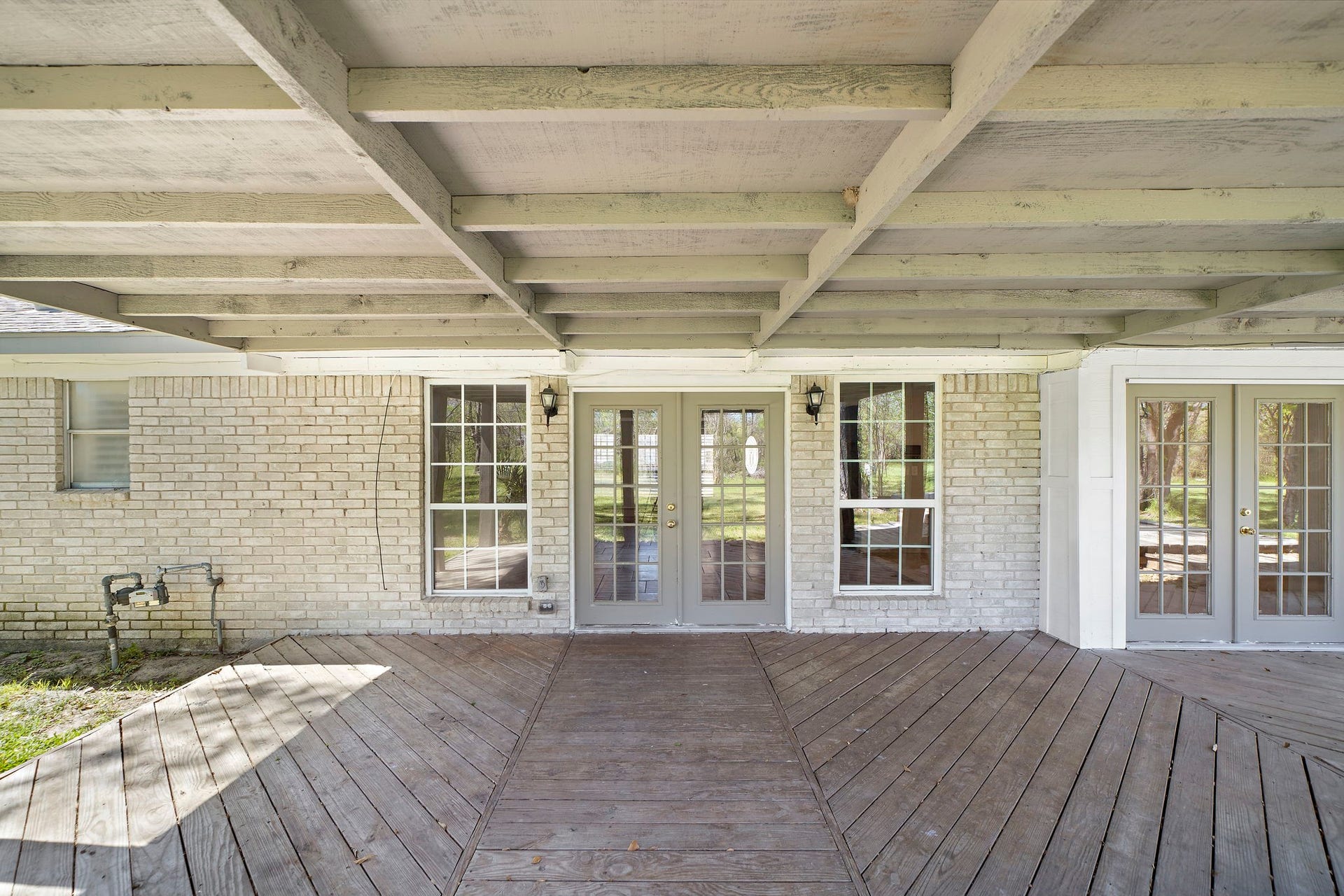 7710 Antoine Drive, Houston, TX 77088 Another view of back patio