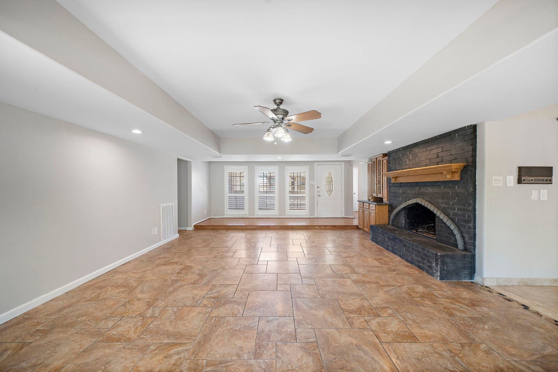 7710 Antoine Drive, Houston, TX 77088 7710 Antoine Drive, Houston, TX 77088