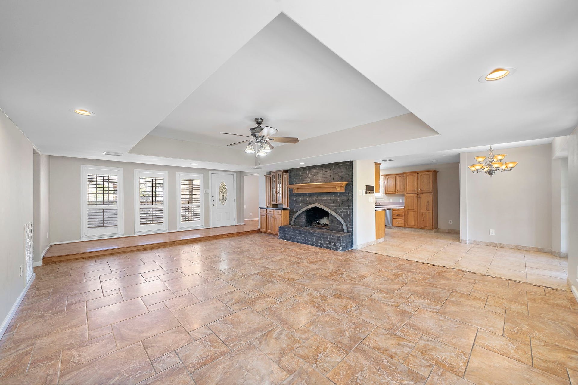 7710 Antoine Drive, Houston, TX 77088 7710 Antoine Drive, Houston, TX 77088