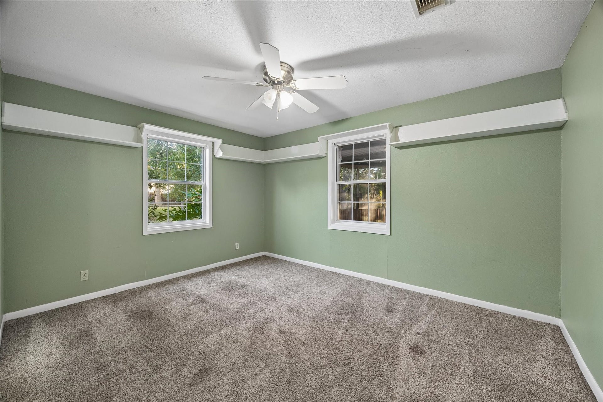 3114 George Street, Bacliff, TX 77518 3114 George Street, Bacliff, TX 77518