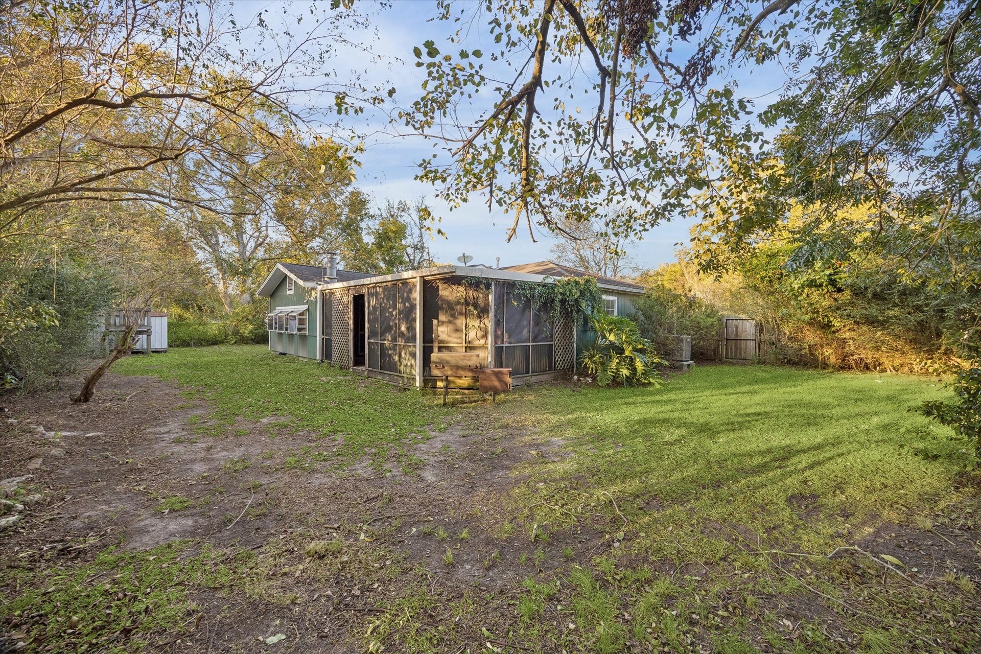 3114 George Street, Bacliff, TX 77518 3114 George Street, Bacliff, TX 77518