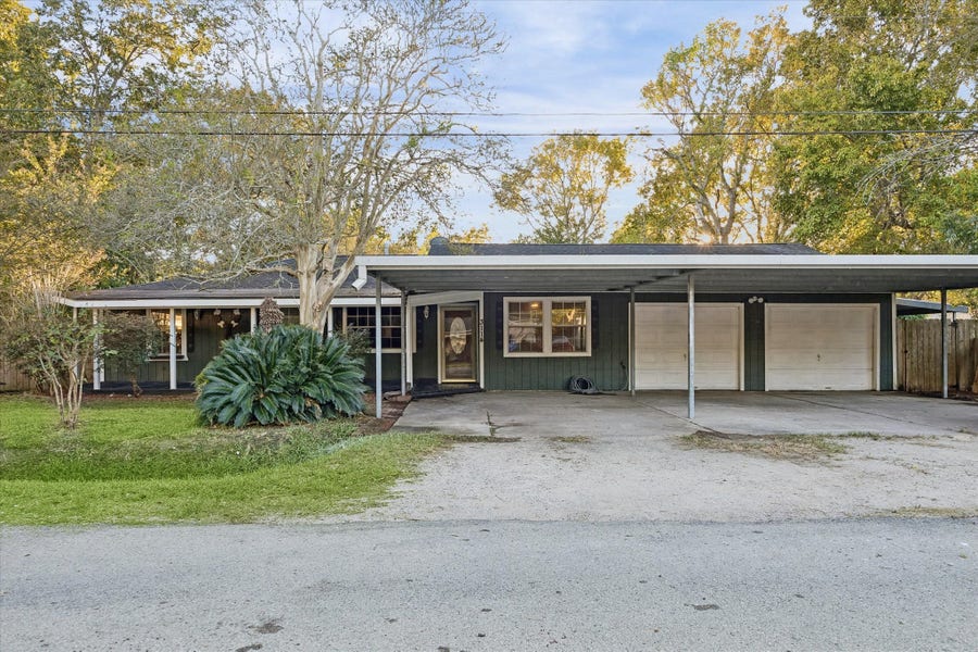 Property photo for 3114 George Street, Bacliff, TX