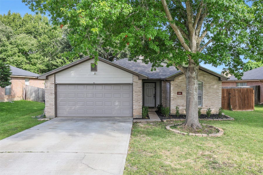 Property photo for 219 Cape Conroe Drive, Montgomery, TX