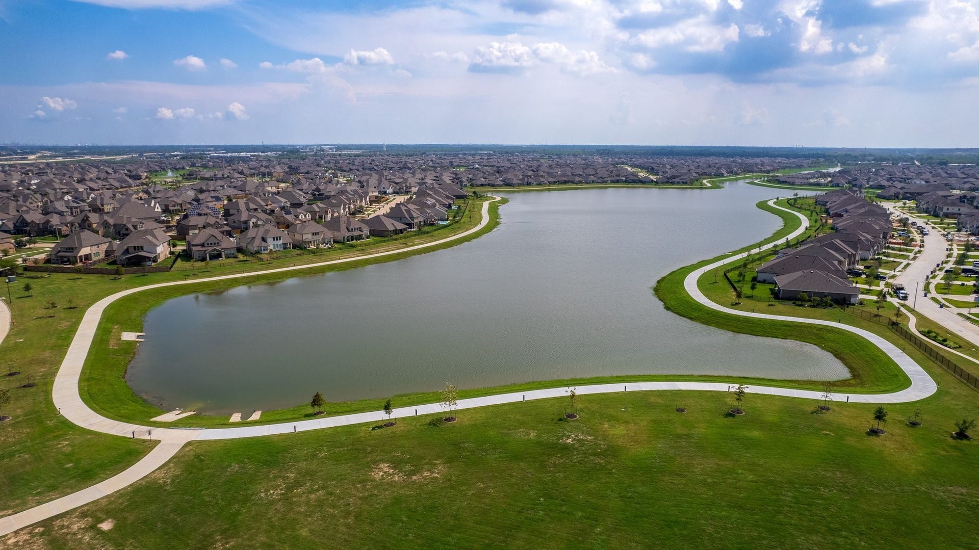 13716 Windward Mist Drive, La Marque, TX 77568 Scenic lakes, walking trails, and open green spaces provide beautiful outdoor areas to explore and enjoy.