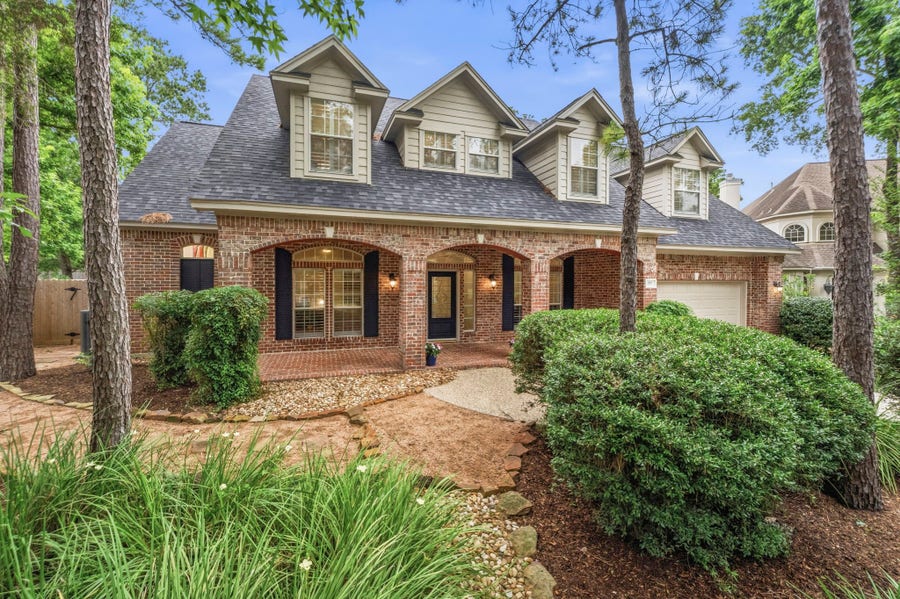 Property photo for 130 E Fairbranch Circle, The Woodlands, TX