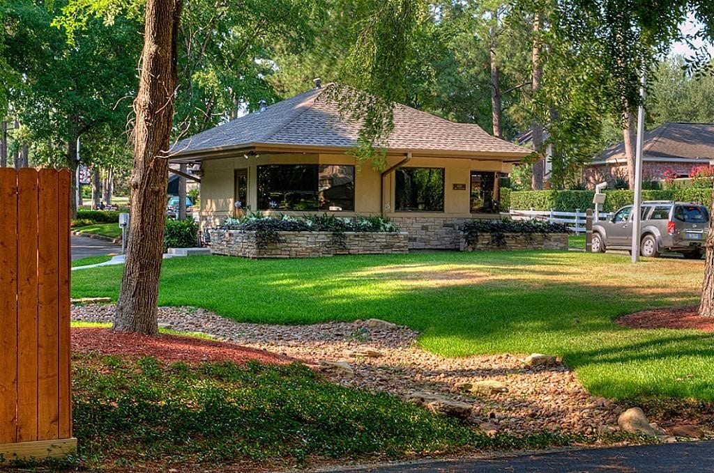 Guard gate is fully staffed 24/7 365 days a year. April Sound is the only community on Lake Conroe with true 24/7 private security.