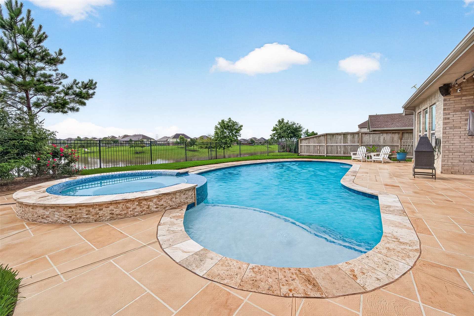 4417 Camden Lake Lane, Rosharon, TX 77583 4417 Camden Lake Lane, Rosharon, TX 77583