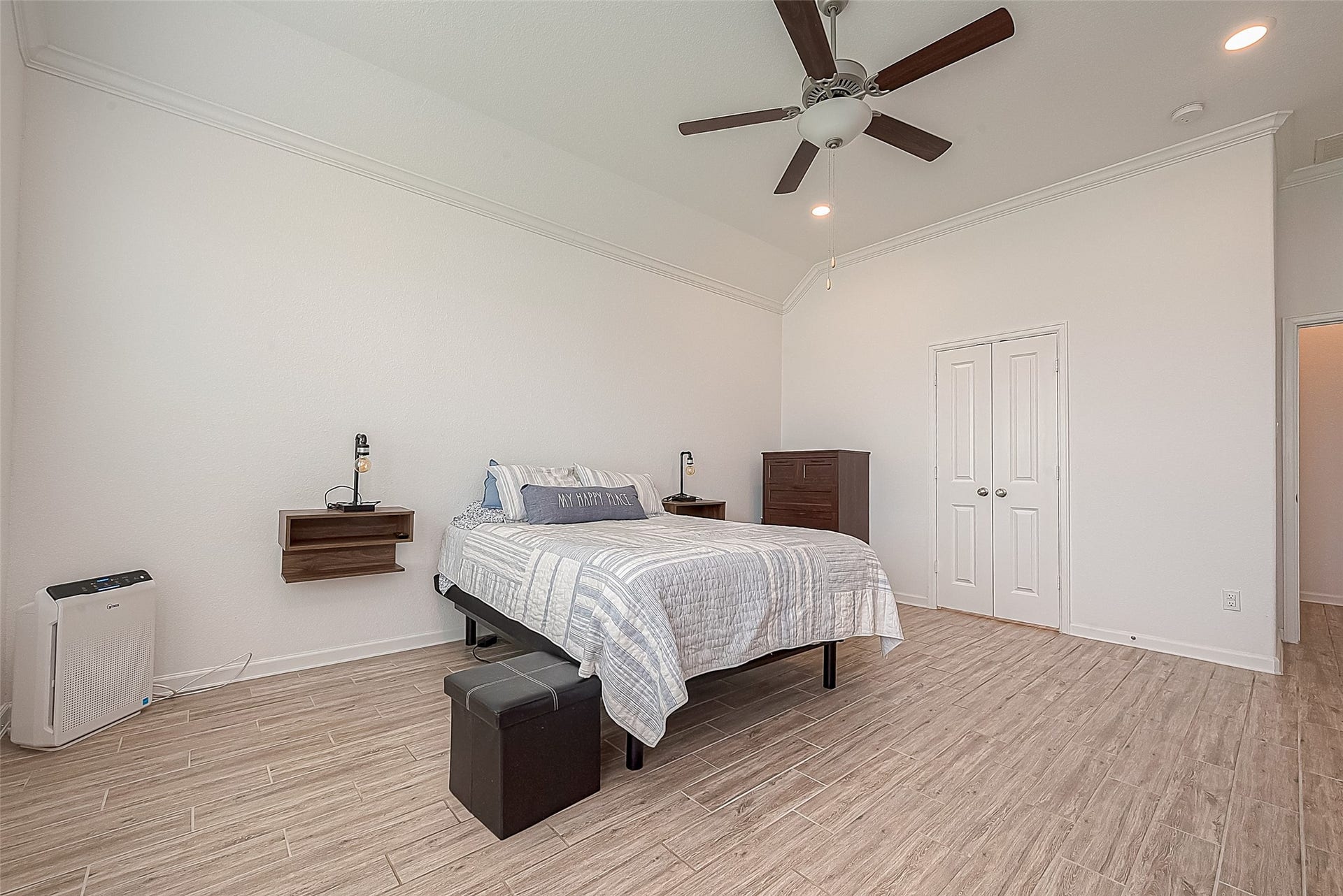 4417 Camden Lake Lane, Rosharon, TX 77583 4417 Camden Lake Lane, Rosharon, TX 77583
