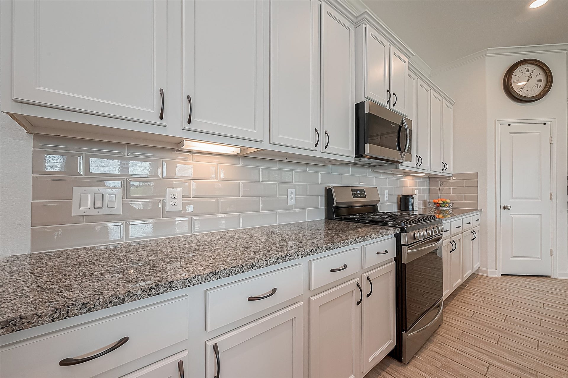 4417 Camden Lake Lane, Rosharon, TX 77583 4417 Camden Lake Lane, Rosharon, TX 77583