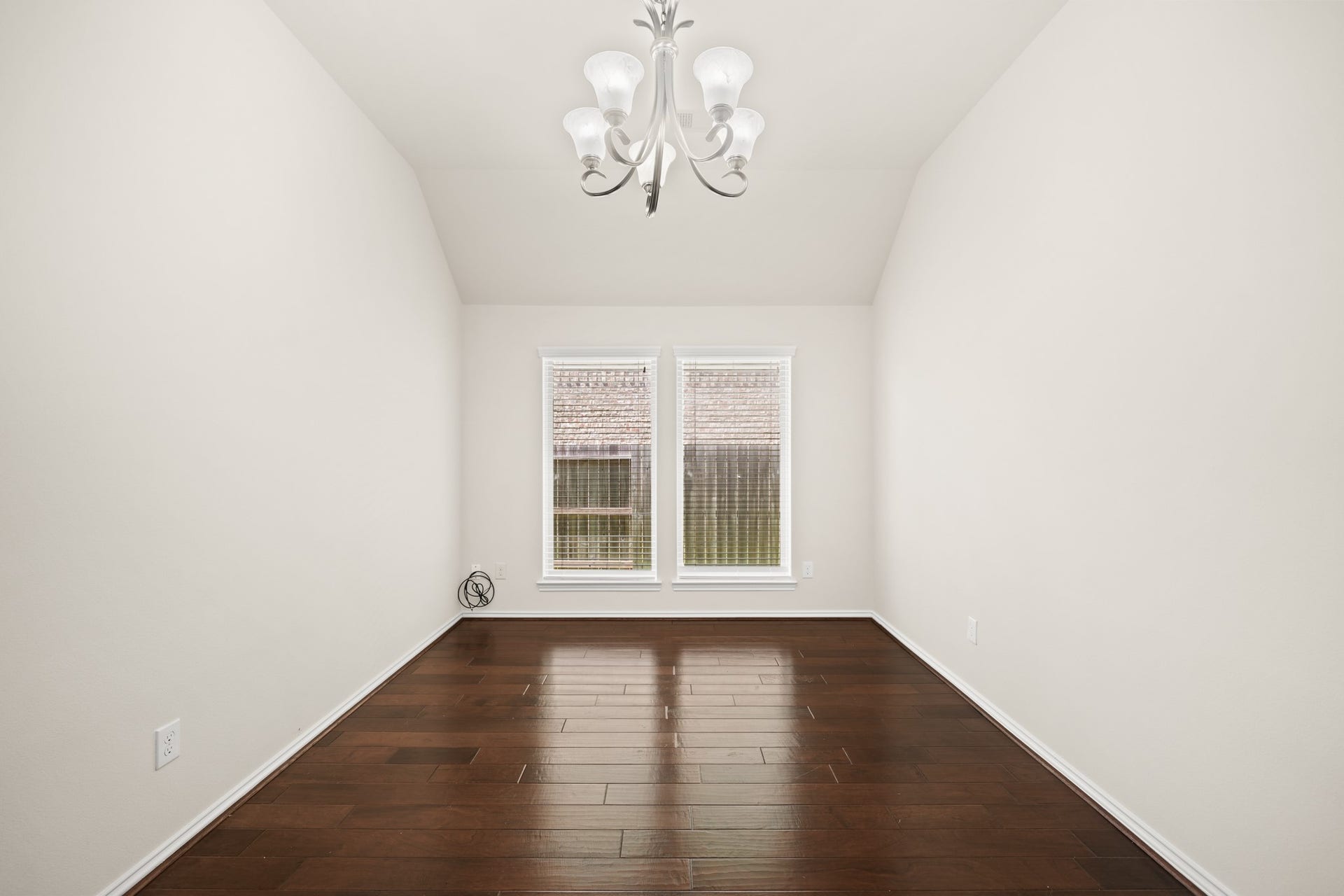 2634 Night Song Drive, Pearland, TX 77584 Perfect flex space with french doors, ideal for a formal dining room, home office, or playroom to fit your lifestyle
