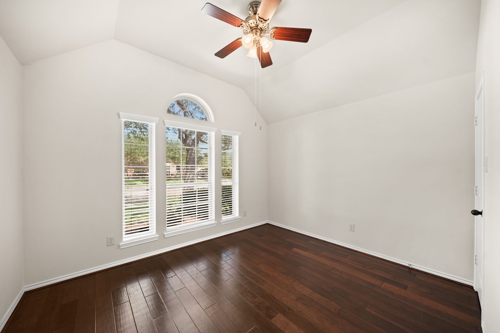 2634 Night Song Drive, Pearland, TX 77584 Bedroom #2