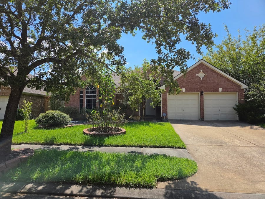 Property photo for 19315 Cloud Peak Drive, Tomball, TX