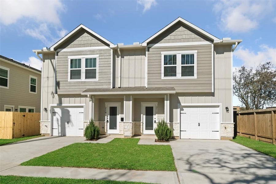 Property photo for 214 W Lewis Street, Conroe, TX