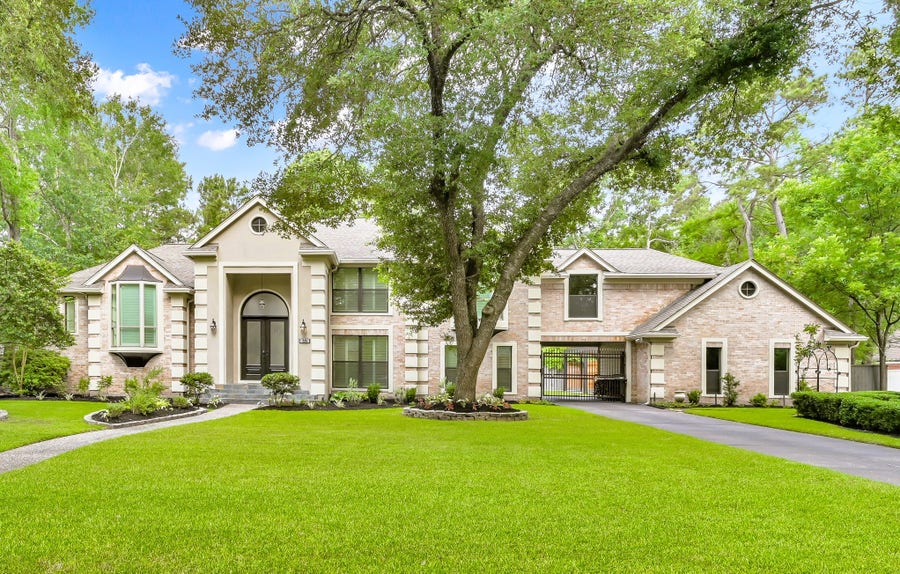 Property photo for 35 Fernglen Drive, The Woodlands, TX