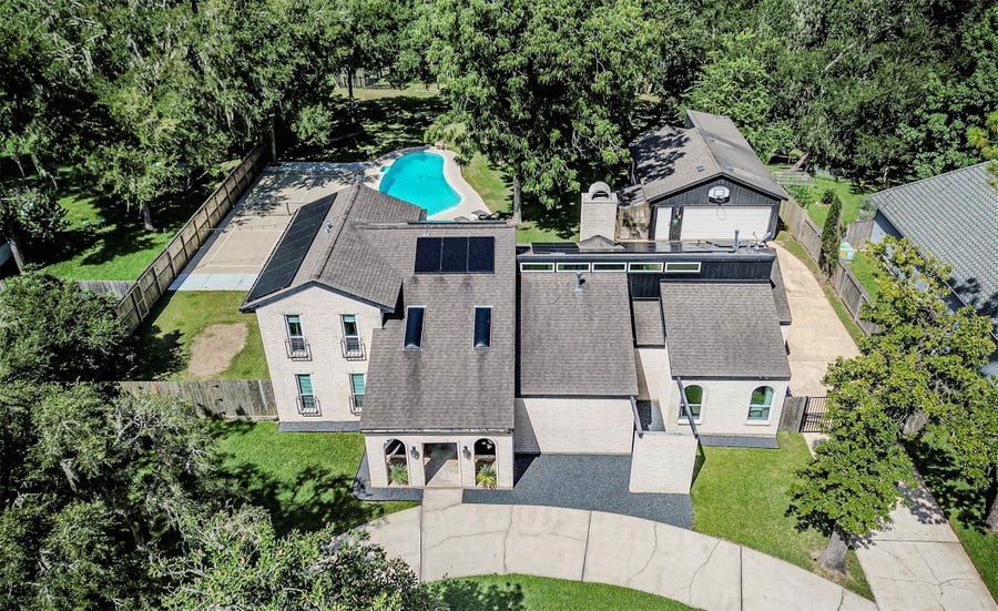 Property photo for 15526 Wandering Trail, Friendswood, TX