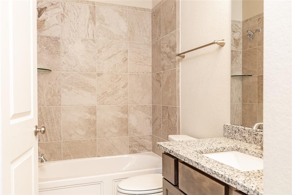 5546 Sallow Bay Lane, Fulshear, TX 77441