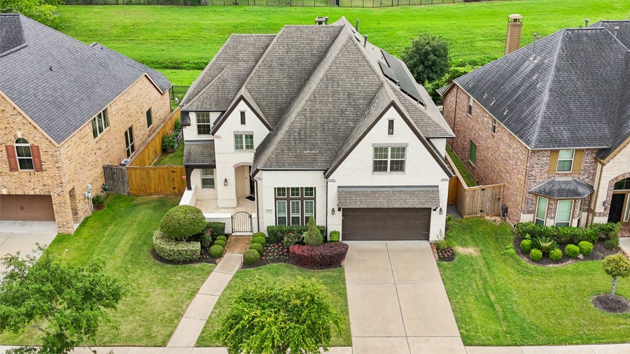 Property photo for 4119 Orchard Arbor Lane, Sugar Land, TX