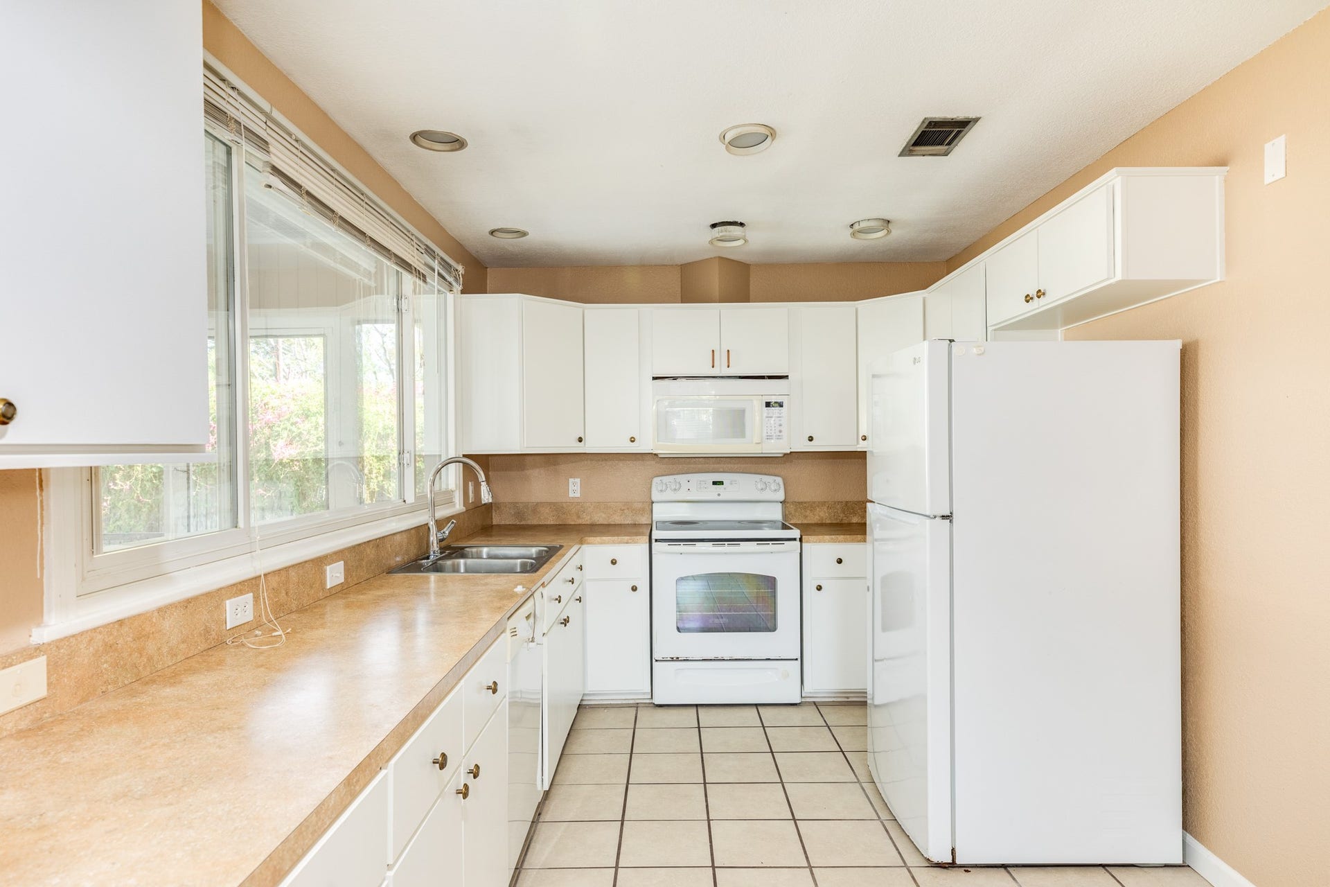 118 Tarpon Avenue, Galveston, TX 77550 118 Tarpon Avenue, Galveston, TX 77550