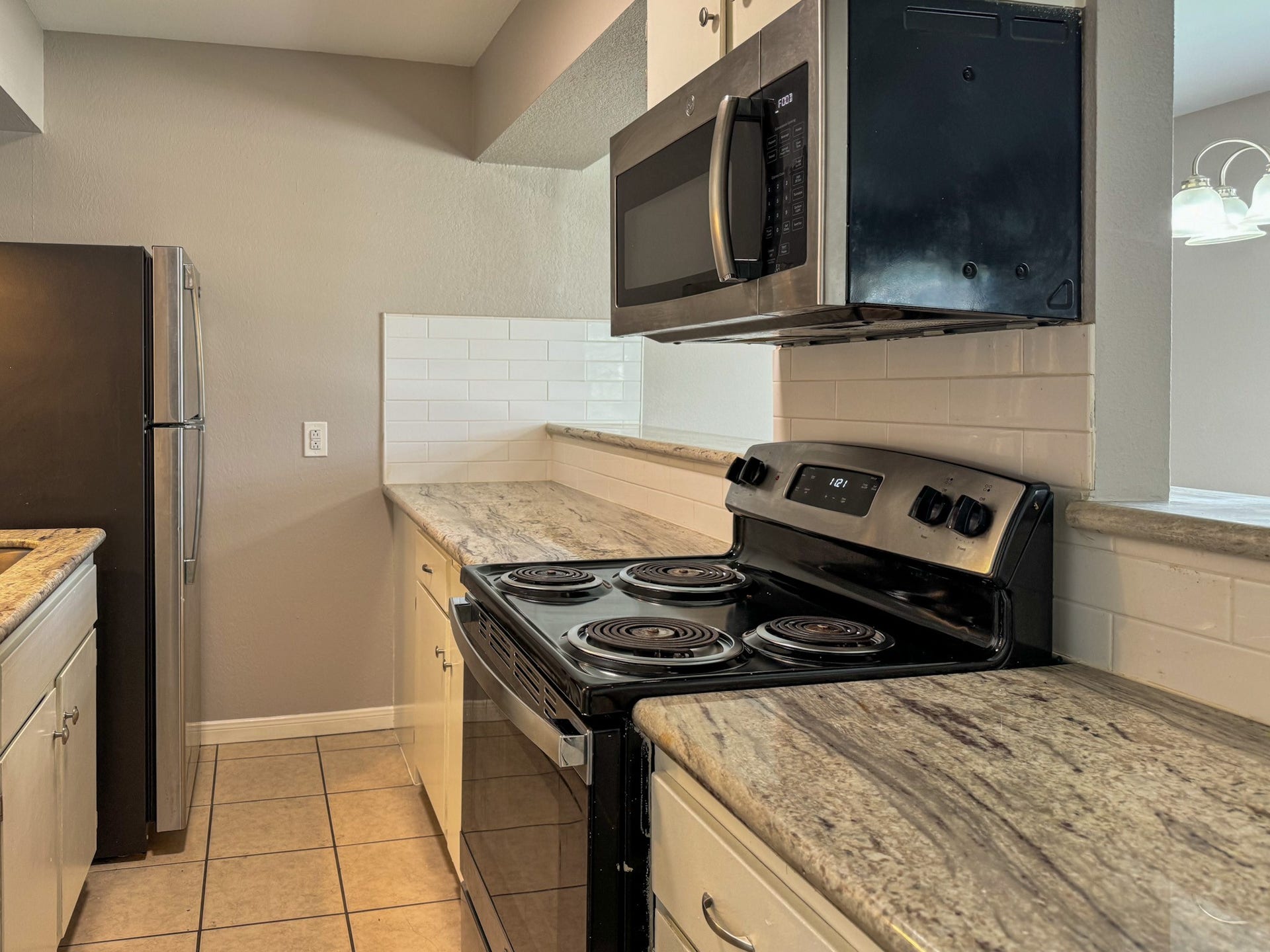 2102 5th Avenue N, #8, Texas City, TX 77590 All appliances included