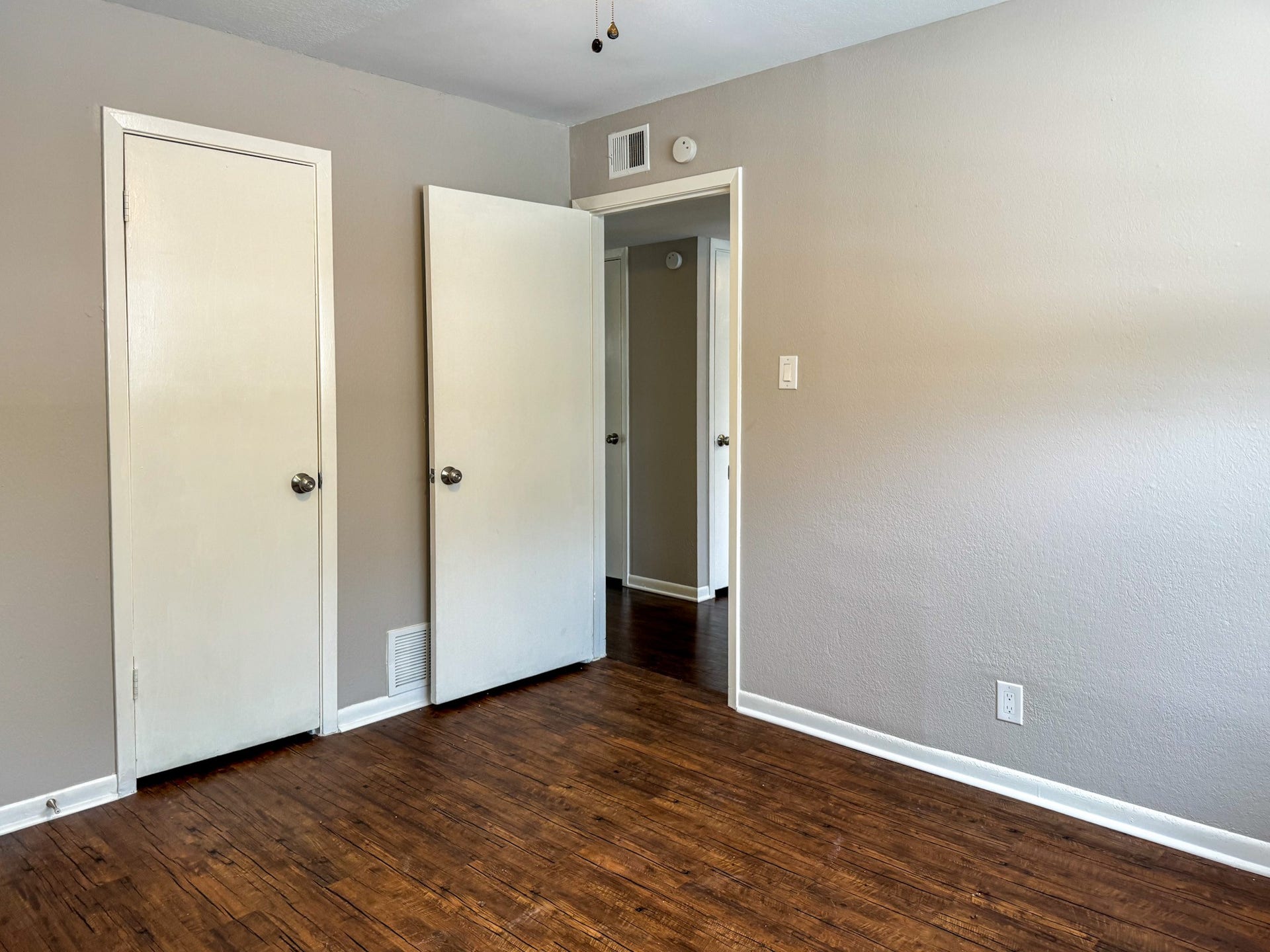 2102 5th Avenue N, #8, Texas City, TX 77590 Bedroom 1